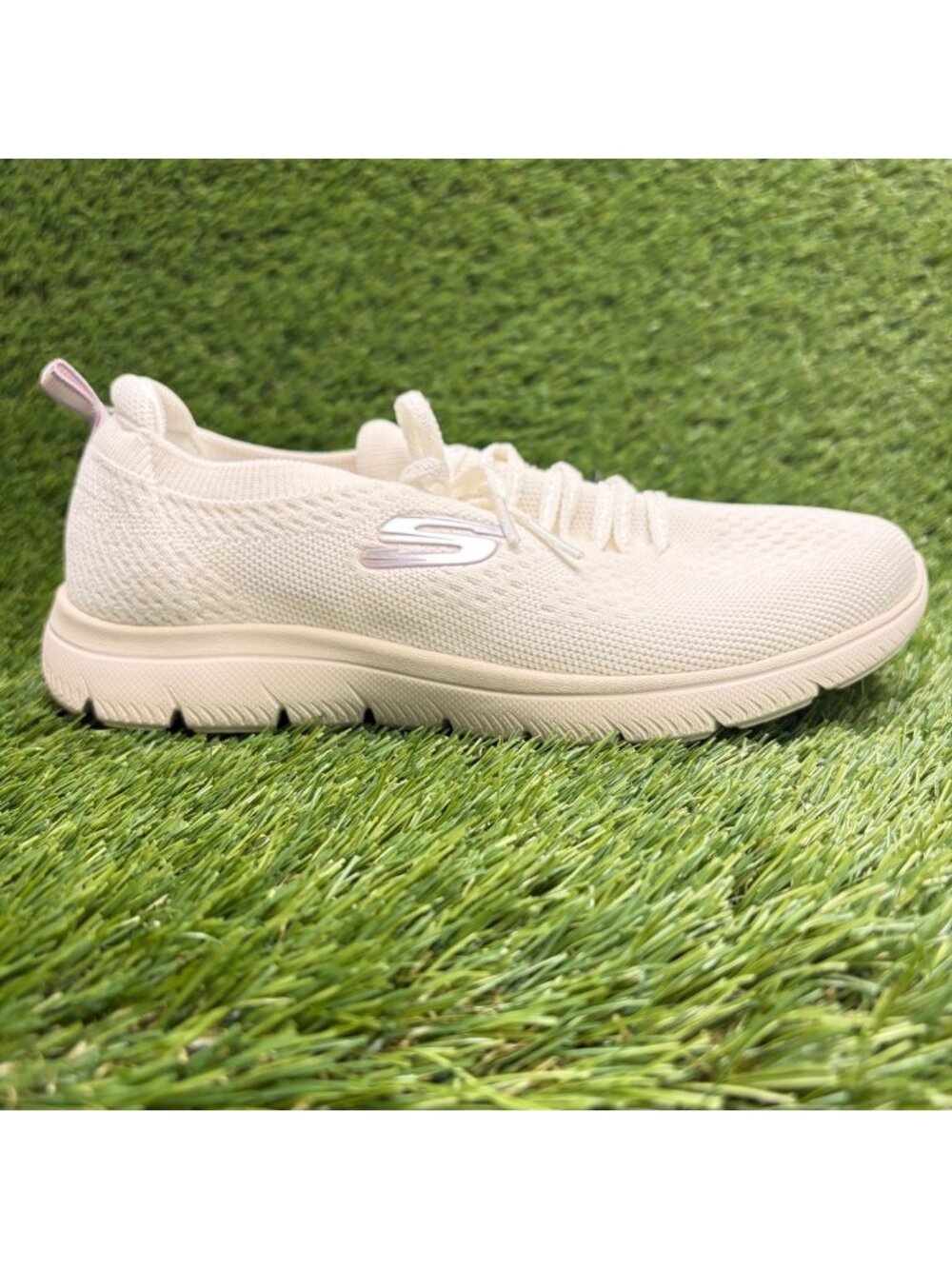 Skechers Summits-True Ease Womens Size 6.5 Ivory Athletic Running Shoes Sneakers